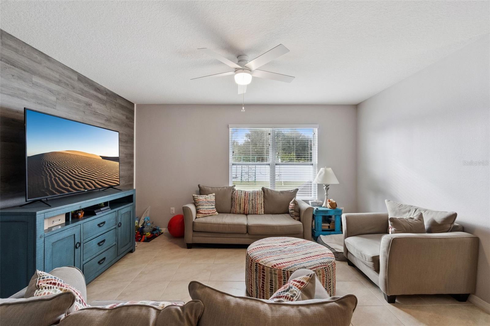 Image 3 of 20 For 1846 Bluepoint Street