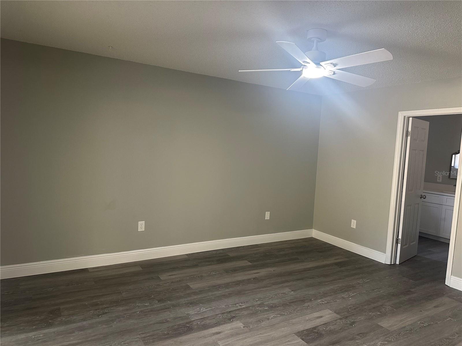 Image 16 of 42 For 3101 Granada Boulevard