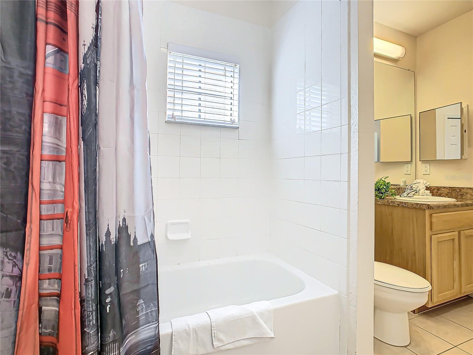 Image 28 of 42 For 3050 Pirates Retreat Court 108