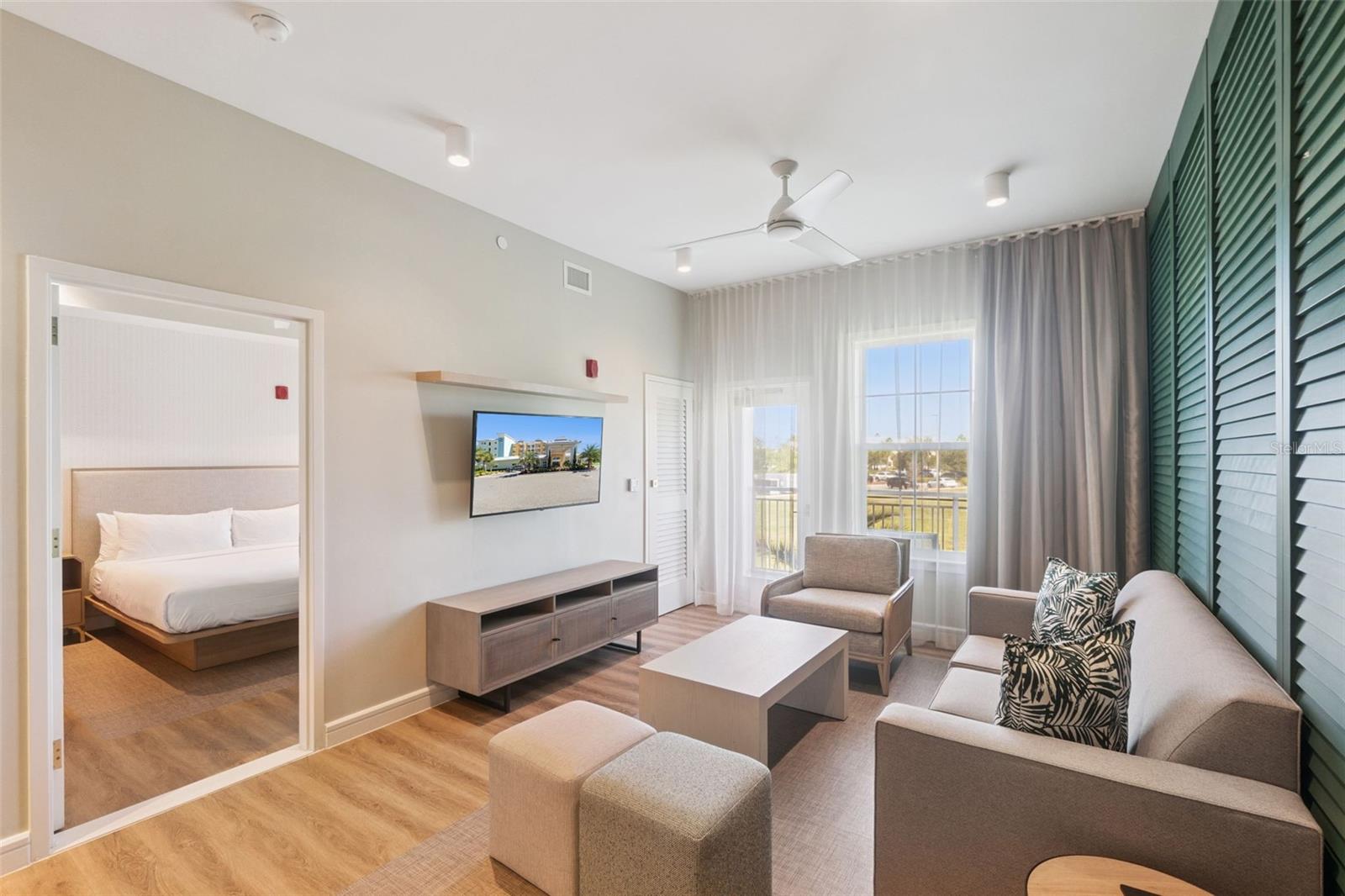 Image 6 of 42 For 3151 Sunset Walk Drive 202