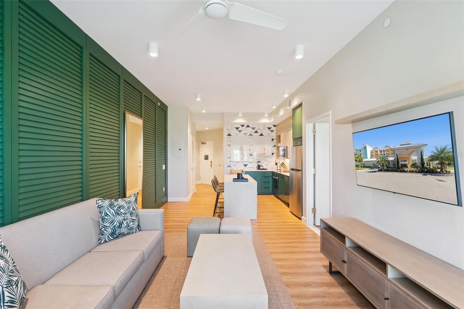 Image 8 of 42 For 3151 Sunset Walk Drive 202