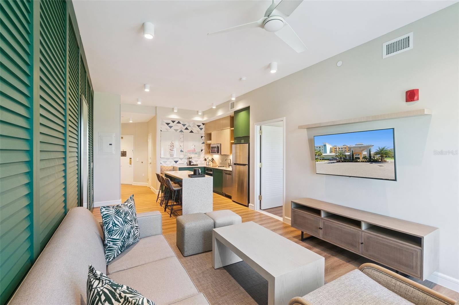 Image 9 of 42 For 3151 Sunset Walk Drive 202