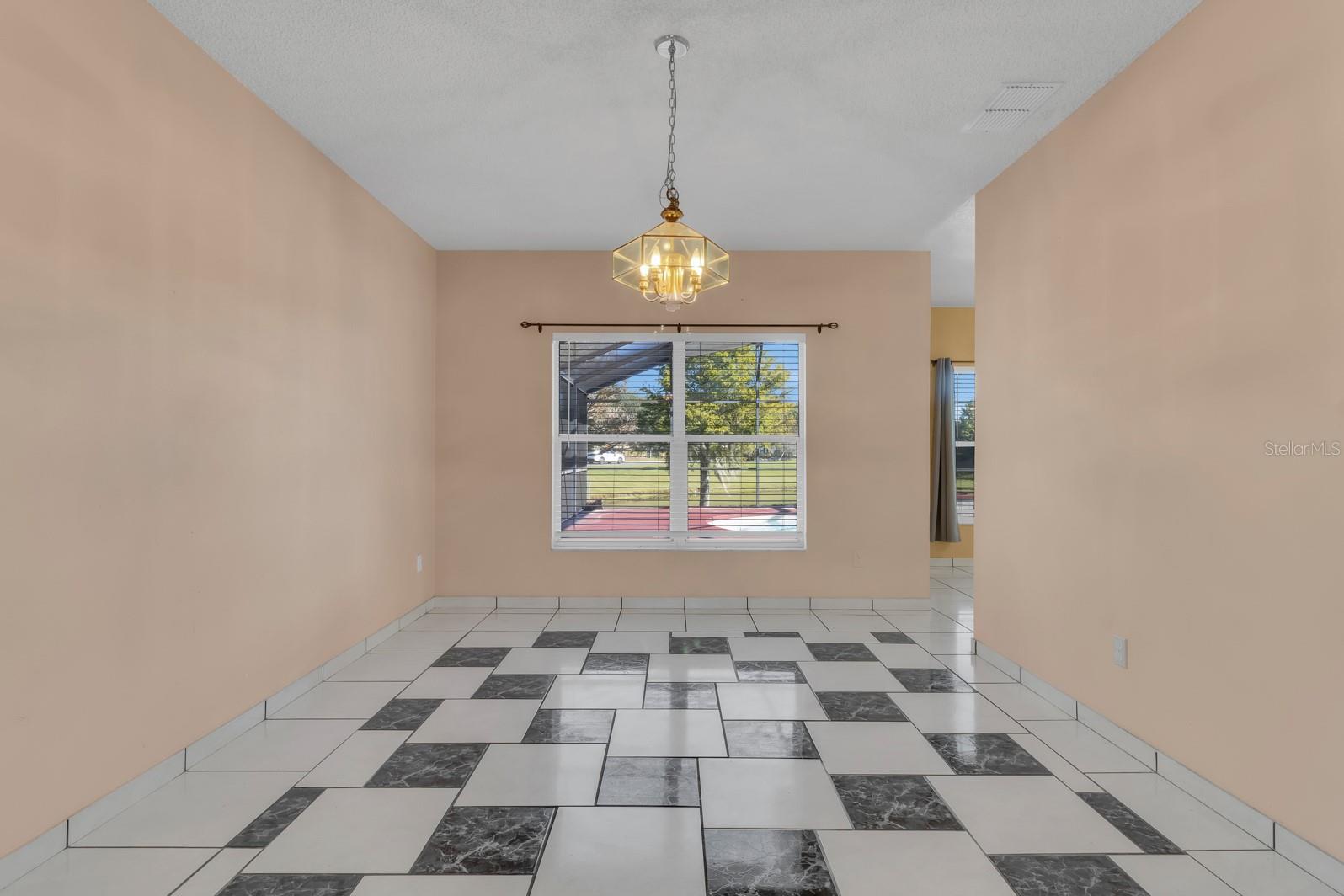 Image 11 of 48 For 5051 Heatherlake Terrace