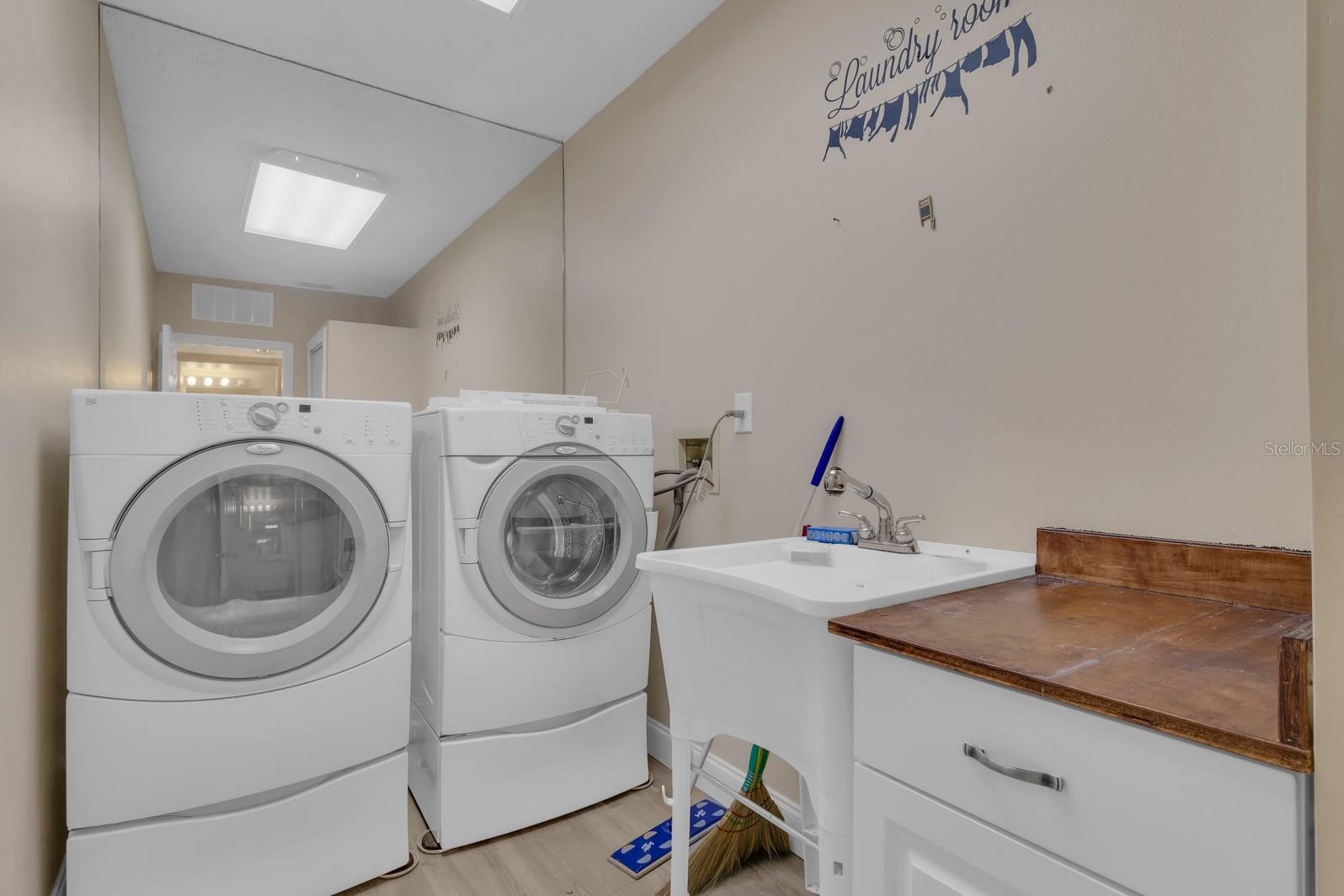 Image 22 of 48 For 5051 Heatherlake Terrace