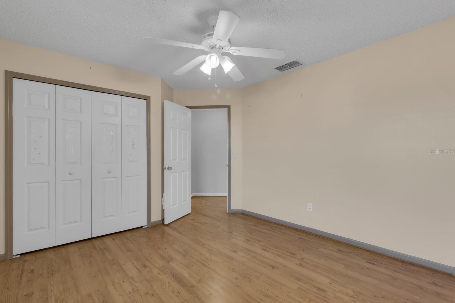 Image 37 of 48 For 5051 Heatherlake Terrace