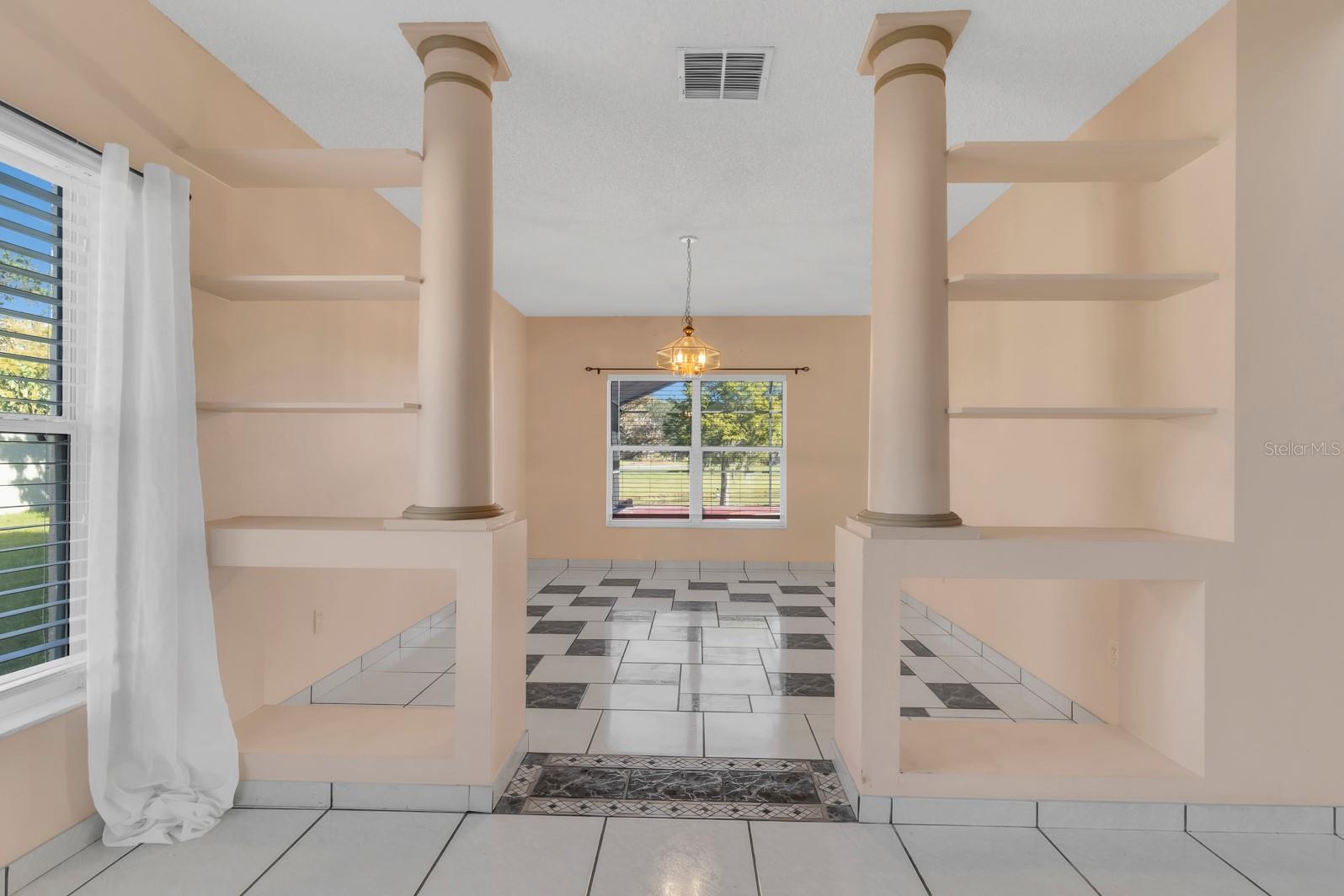 Image 9 of 48 For 5051 Heatherlake Terrace