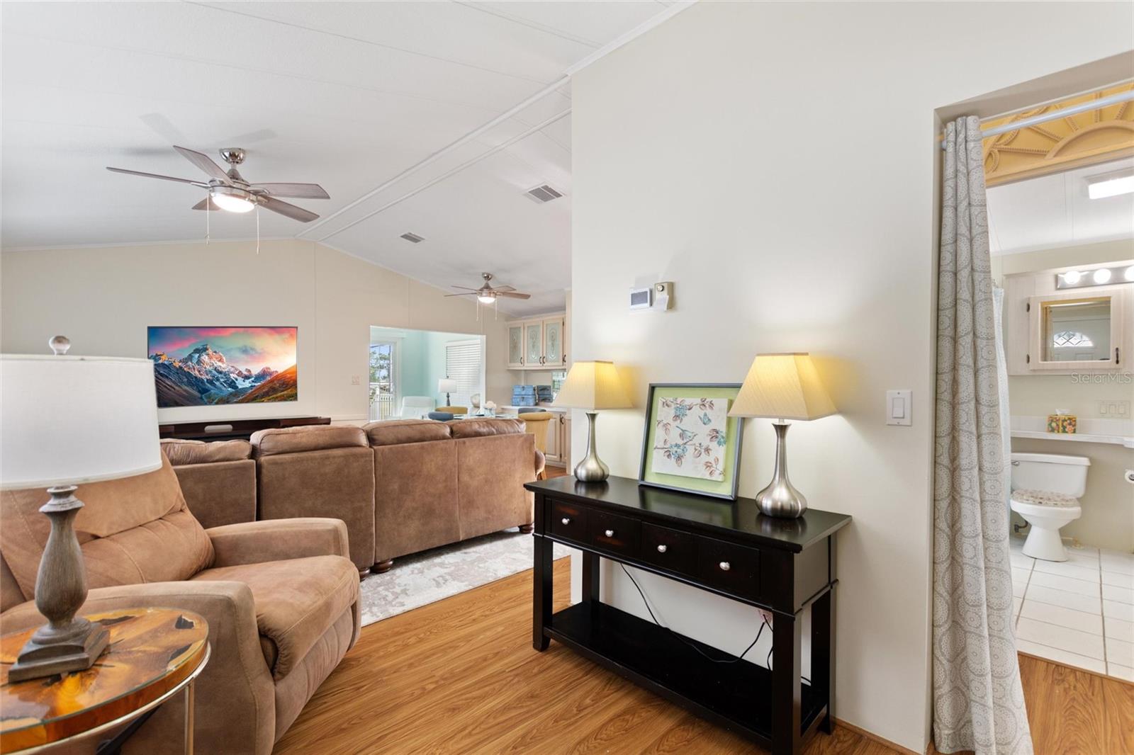 Image 11 of 42 For 16 Championship Dr