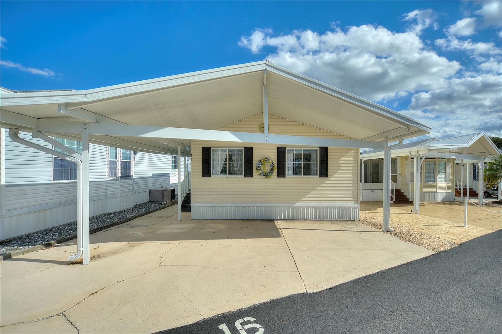 Image 22 of 42 For 16 Championship Dr