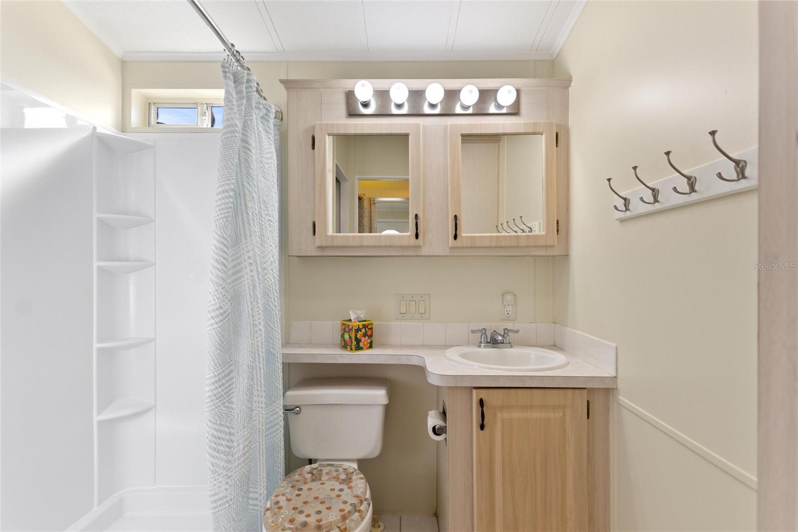 Image 7 of 42 For 16 Championship Dr