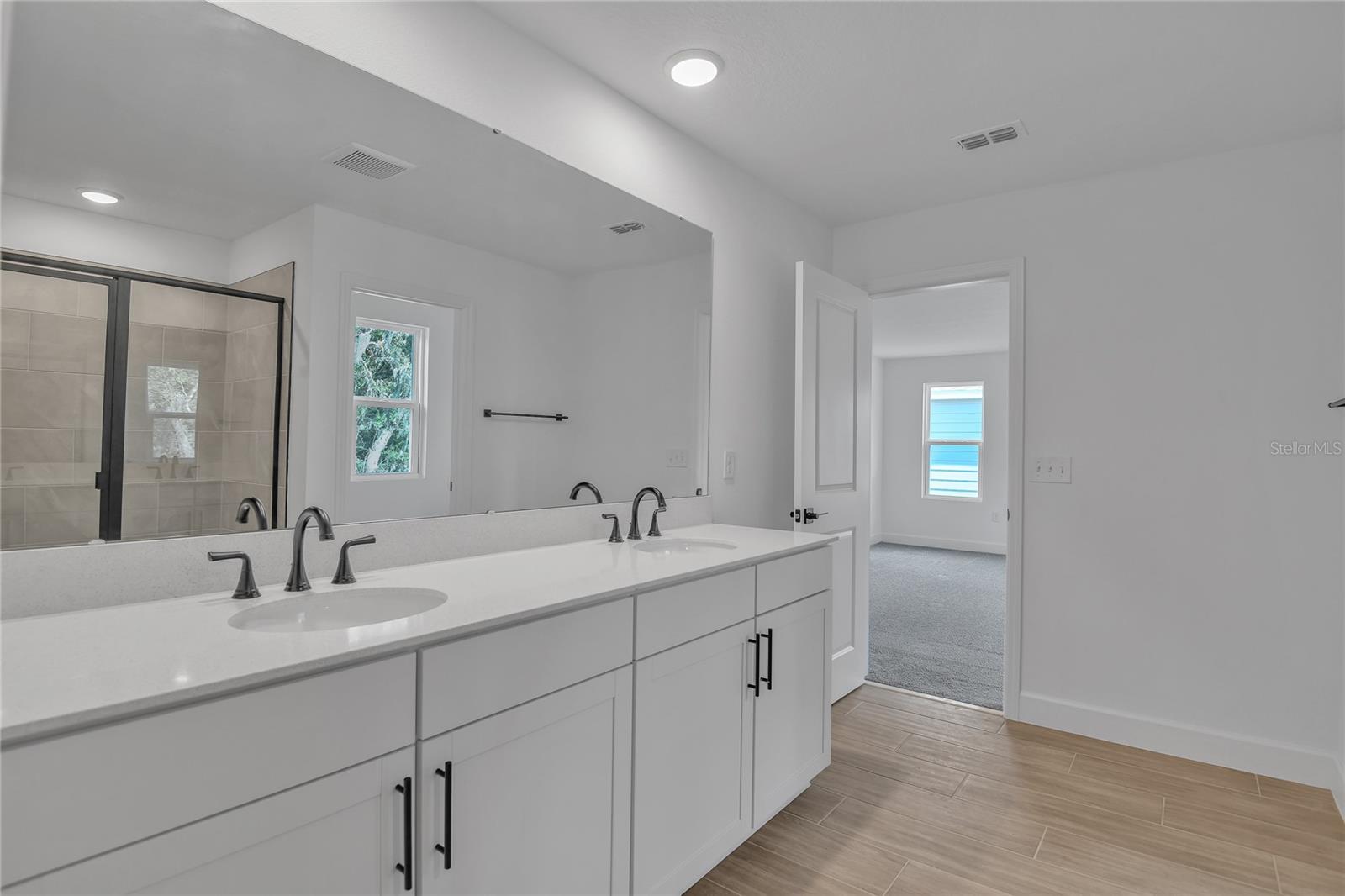 Image 13 of 22 For 1050 Cloud Ridge Court