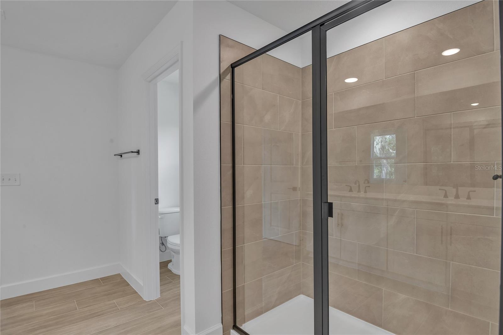 Image 14 of 22 For 1050 Cloud Ridge Court