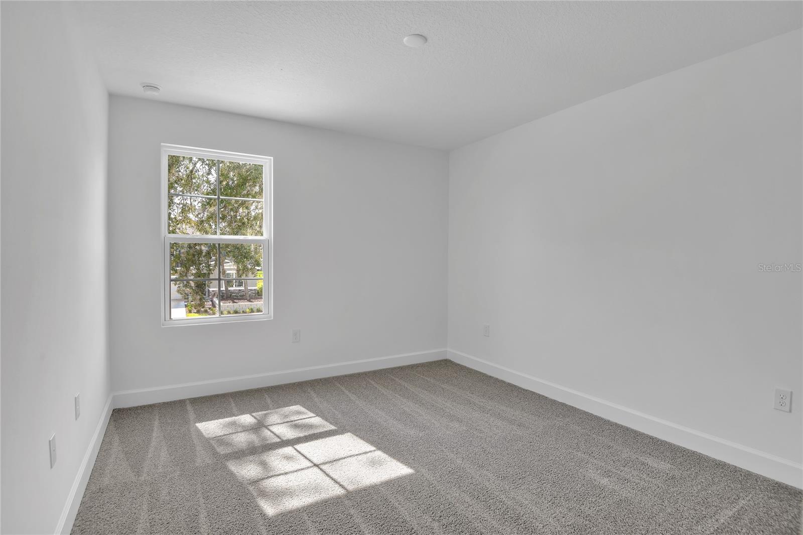 Image 16 of 22 For 1050 Cloud Ridge Court