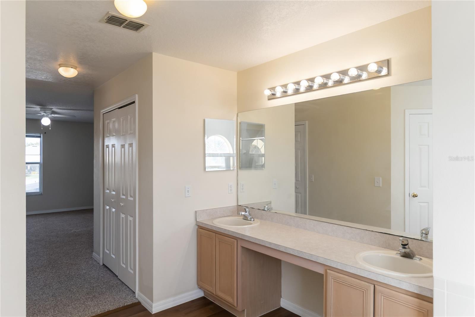 Image 15 of 30 For 5426 Dahlia Reserve Drive