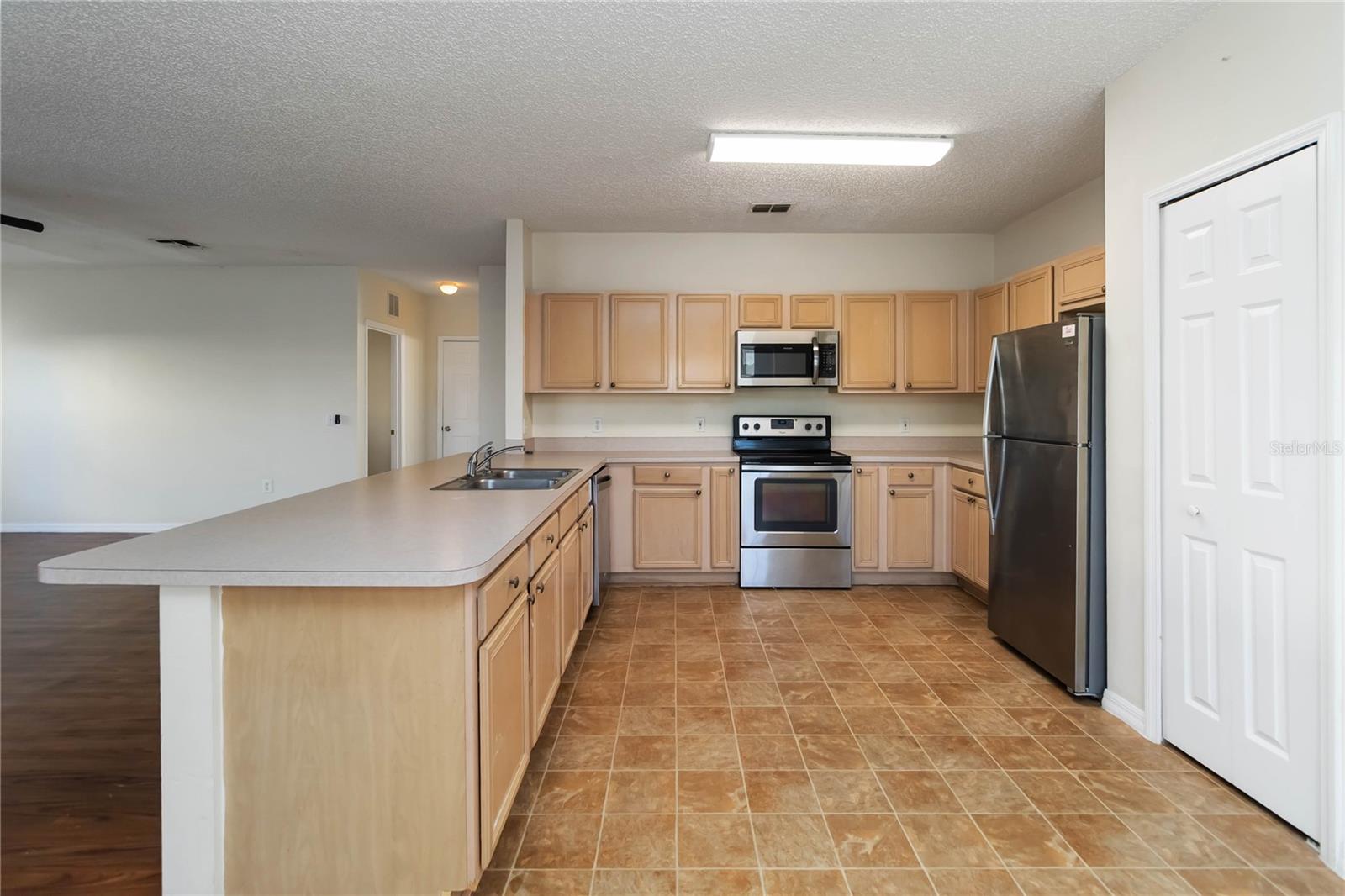 Image 9 of 30 For 5426 Dahlia Reserve Drive