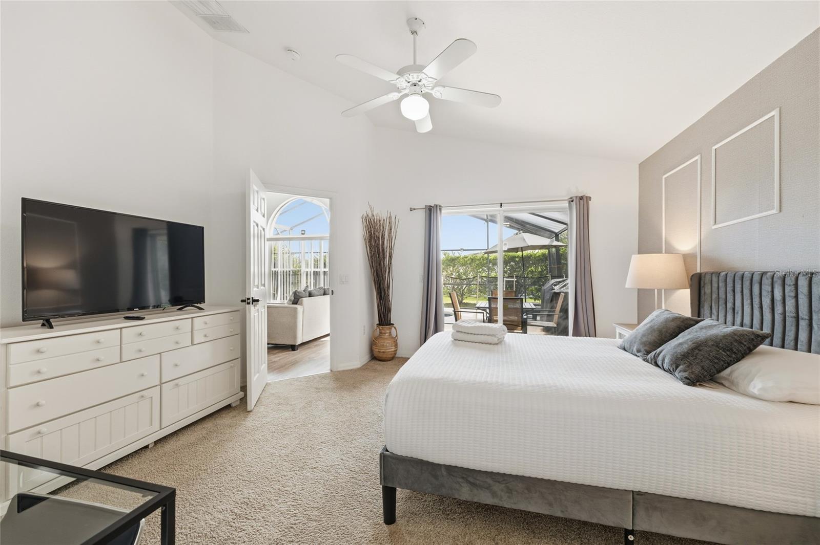 Image 11 of 24 For 345 Kildrummy Drive