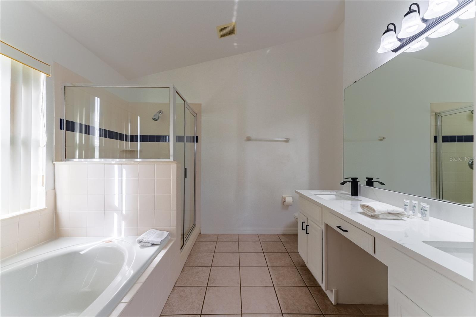 Image 12 of 24 For 345 Kildrummy Drive