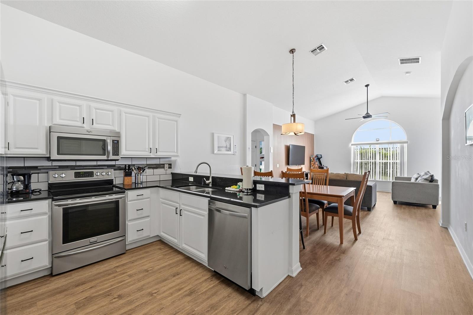 Image 2 of 24 For 345 Kildrummy Drive