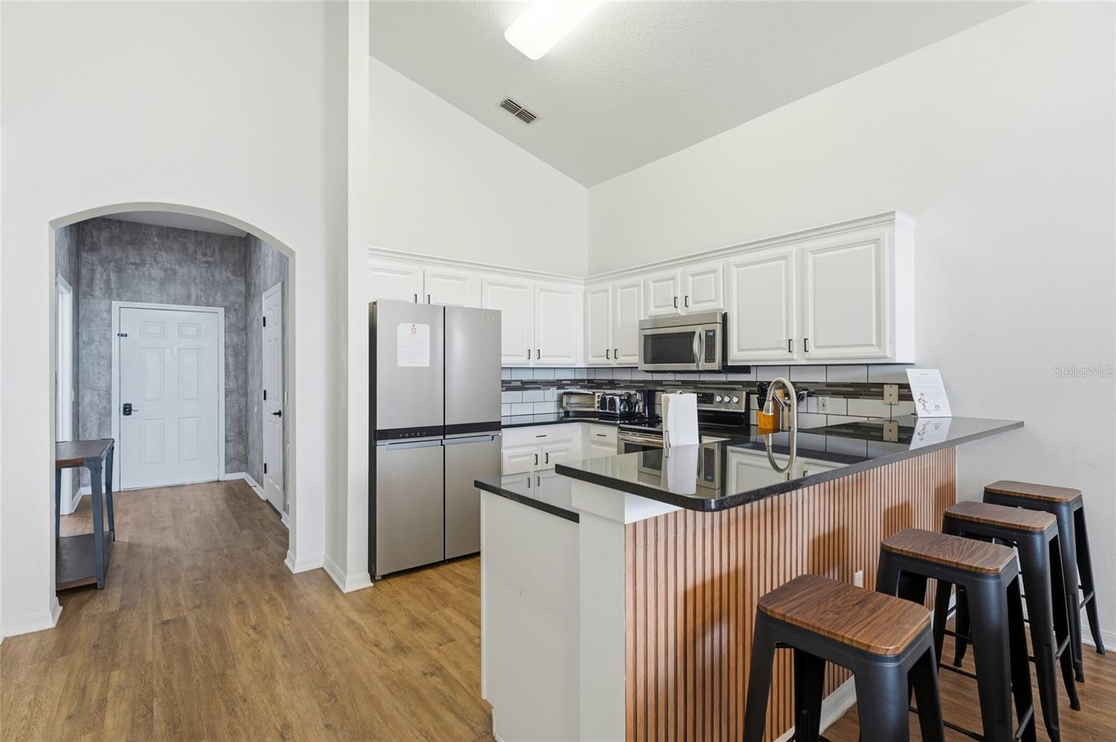 Image 4 of 24 For 345 Kildrummy Drive