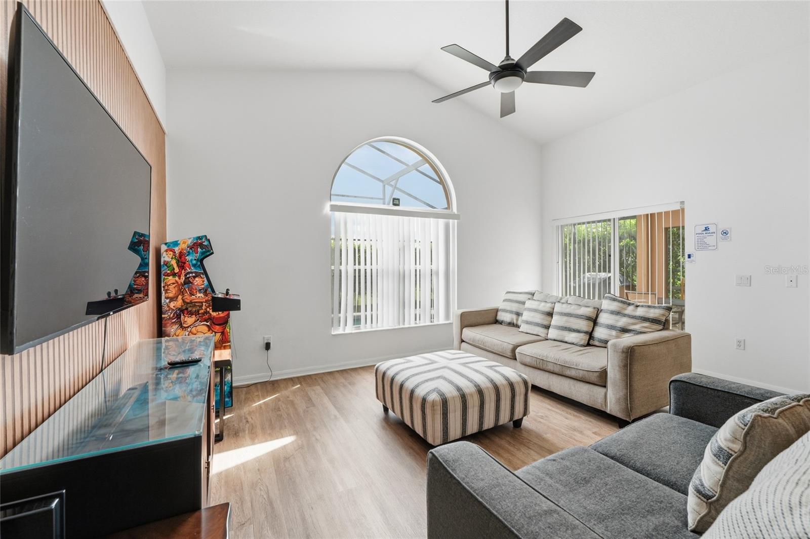 Image 8 of 24 For 345 Kildrummy Drive