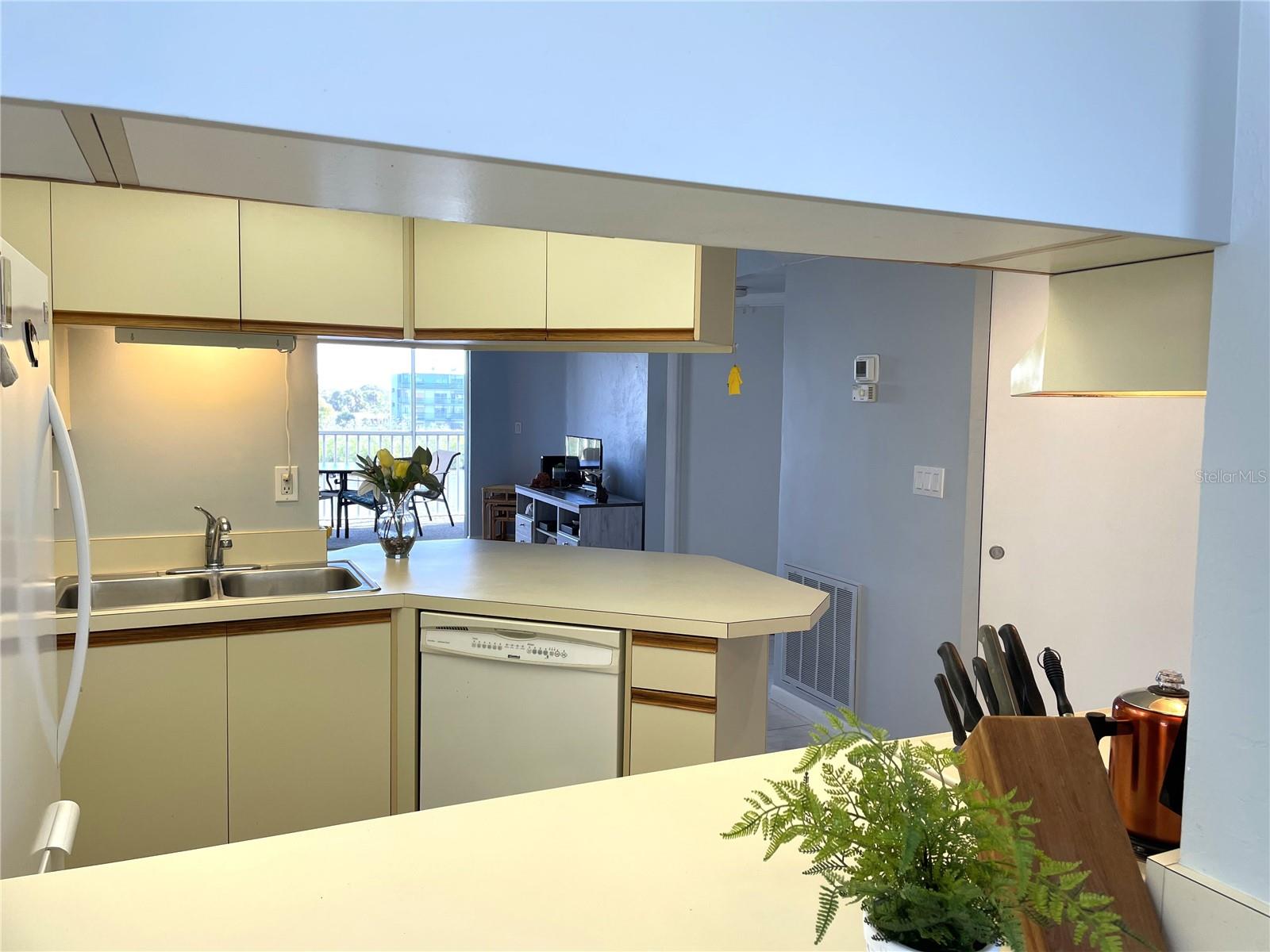 Image 8 of 22 For 1401 Mccall Road 301a