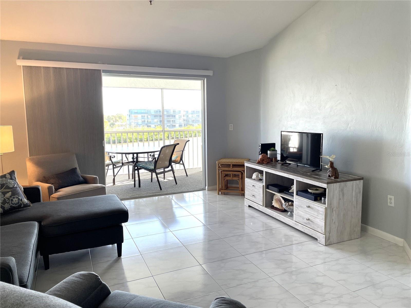 Image 9 of 22 For 1401 Mccall Road 301a