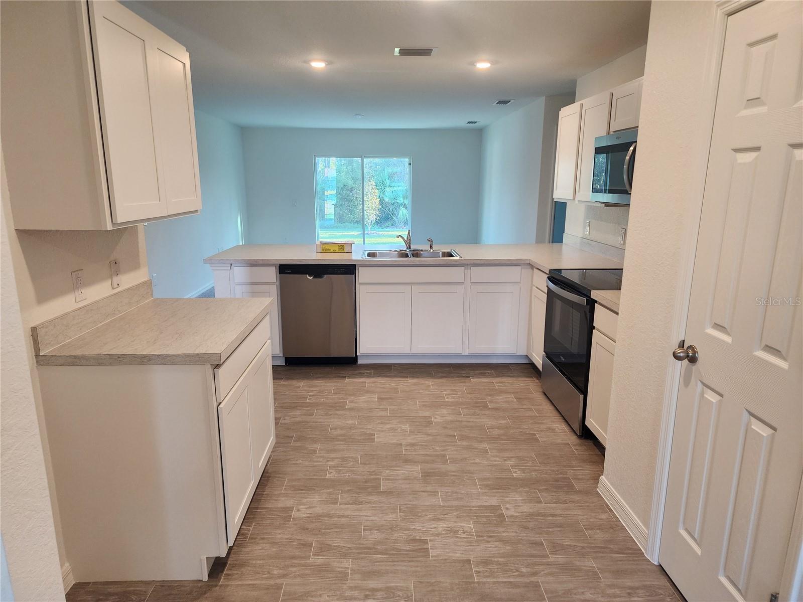 Image 2 of 6 For 2299 San Mateo Drive