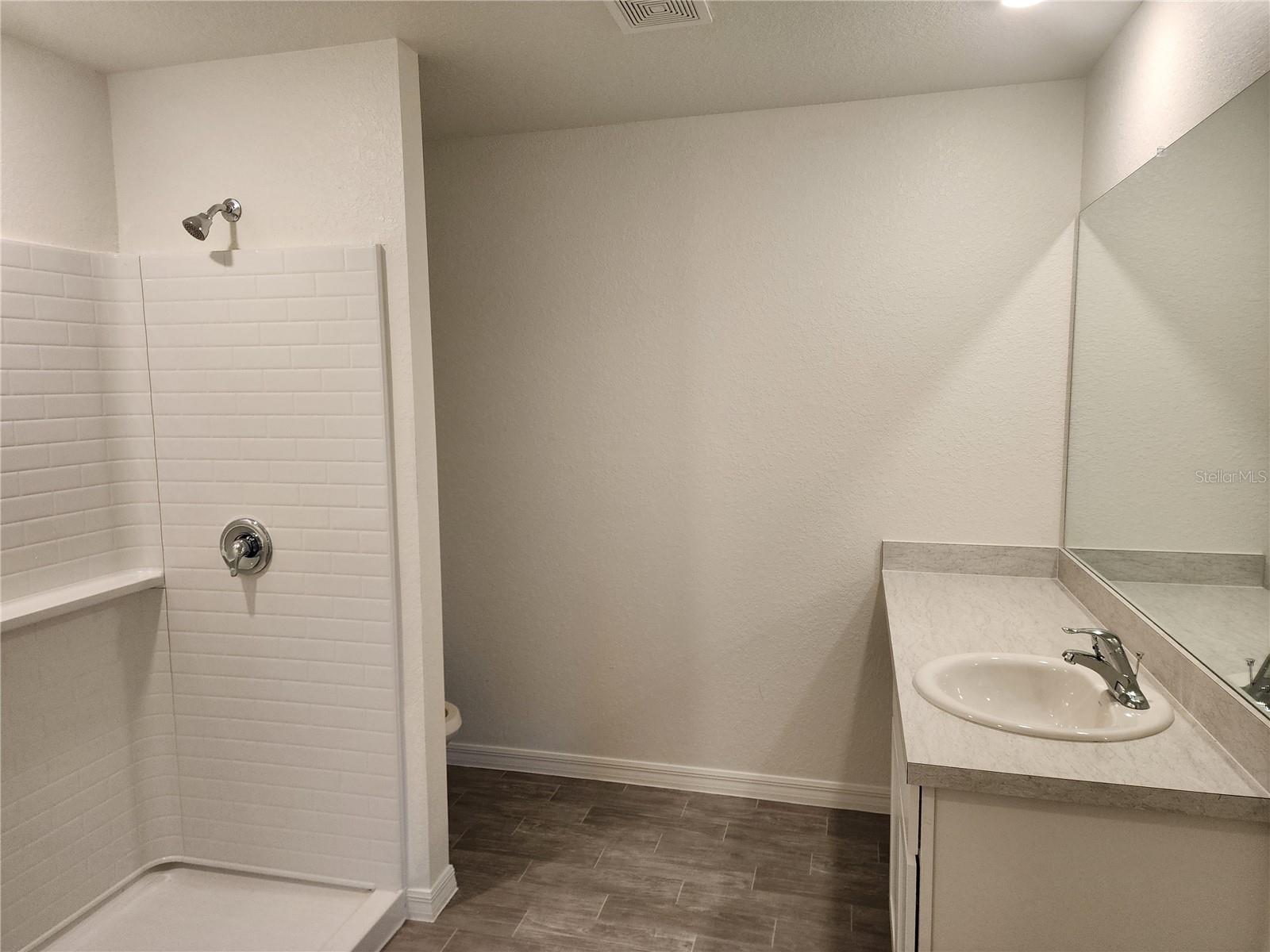 Image 4 of 6 For 2299 San Mateo Drive