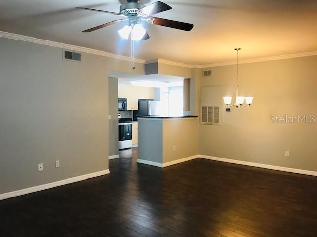 Image 5 of 18 For 1000 Via Santae Lane 103