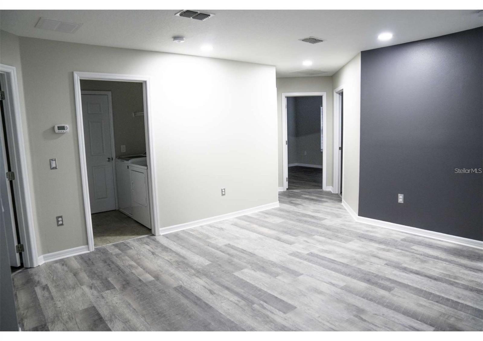 Image 10 of 18 For 4840 Poolside Drive