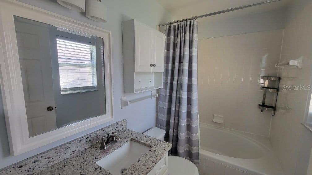 Image 22 of 33 For 2405 Condado Court