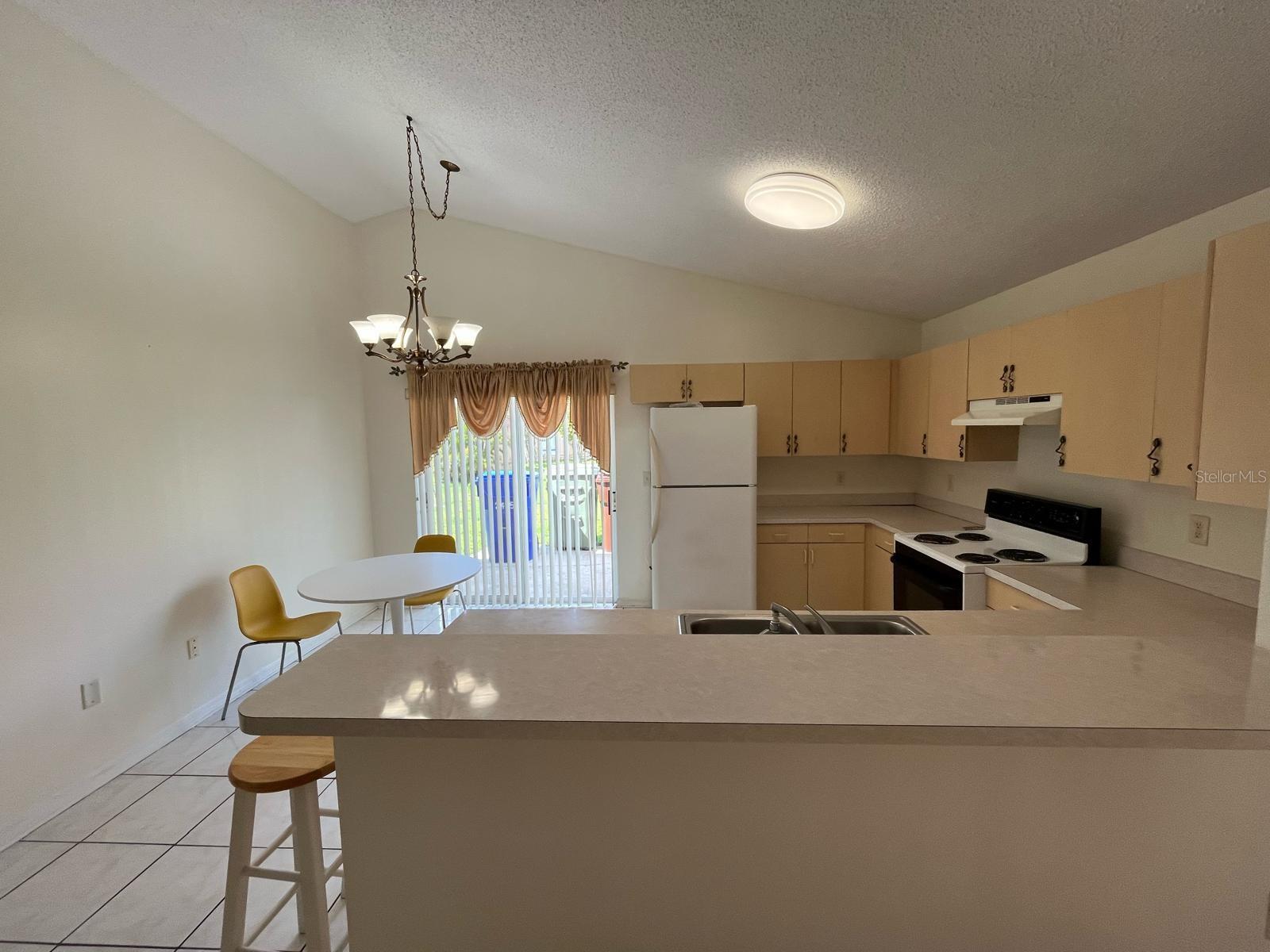 Image 9 of 33 For 2405 Condado Court