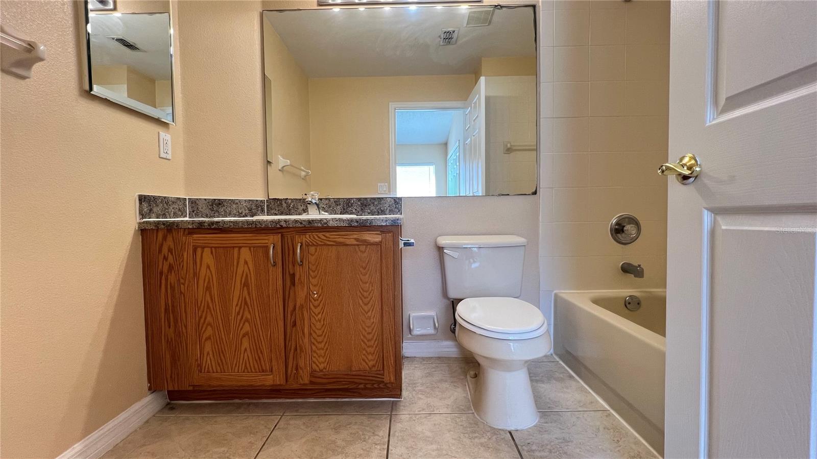 Image 27 of 40 For 15915 Heron Hill Street