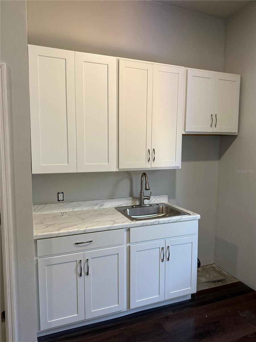 Image 5 of 7 For 1532 Reade Cir