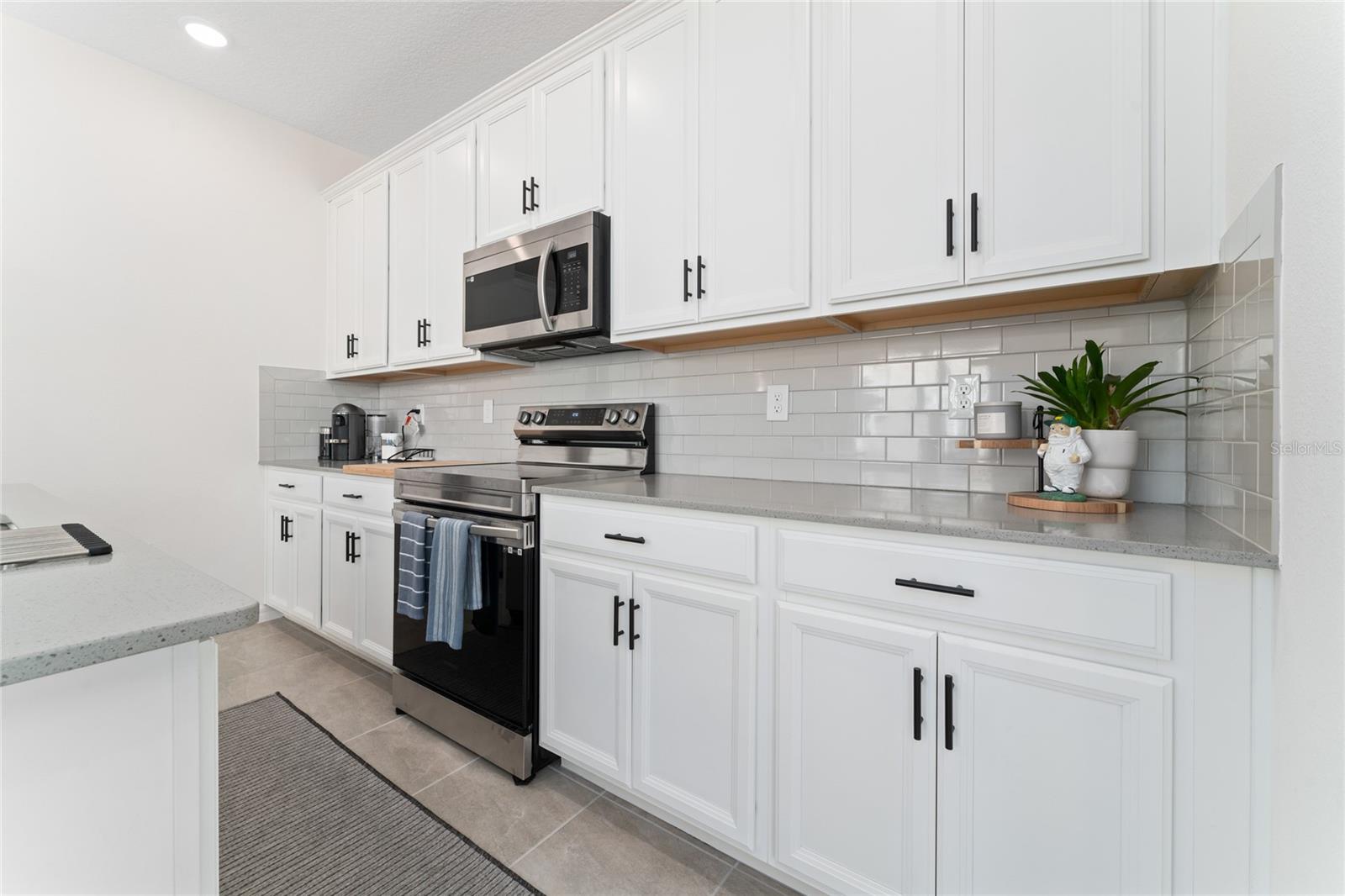 Image 7 of 29 For 7036 Twilight Bay Drive