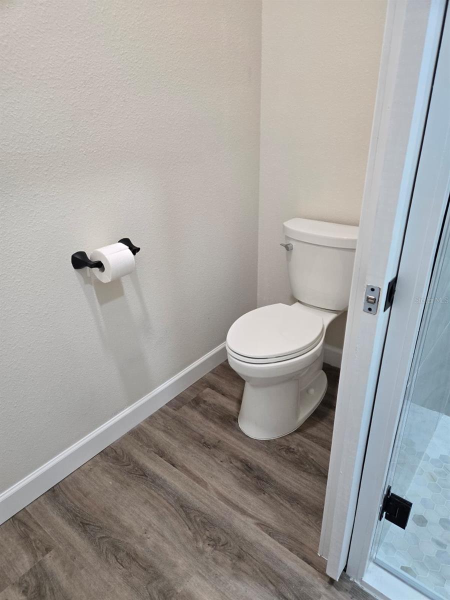 Image 12 of 20 For 1019 Oak Bluff Drive