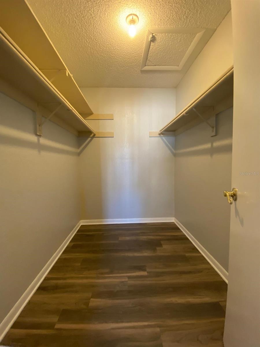 Image 9 of 14 For 4400 Thornbriar Lane 205