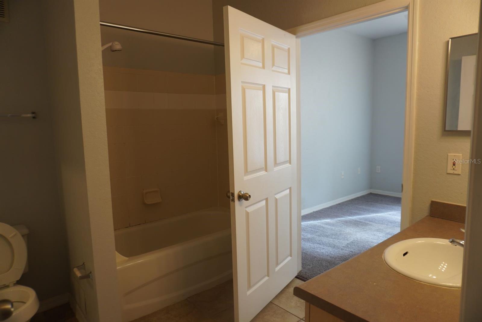 Image 22 of 28 For 6005 Westgate Drive 2212