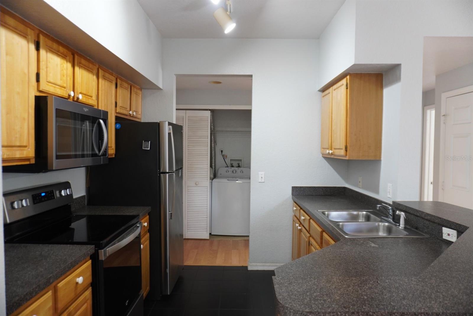 Image 26 of 28 For 6005 Westgate Drive 2212