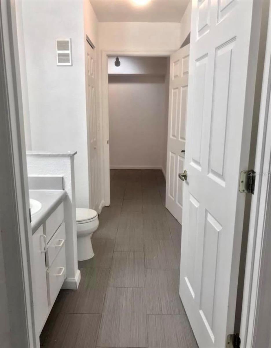 Image 5 of 6 For 823 Camargo Way 112