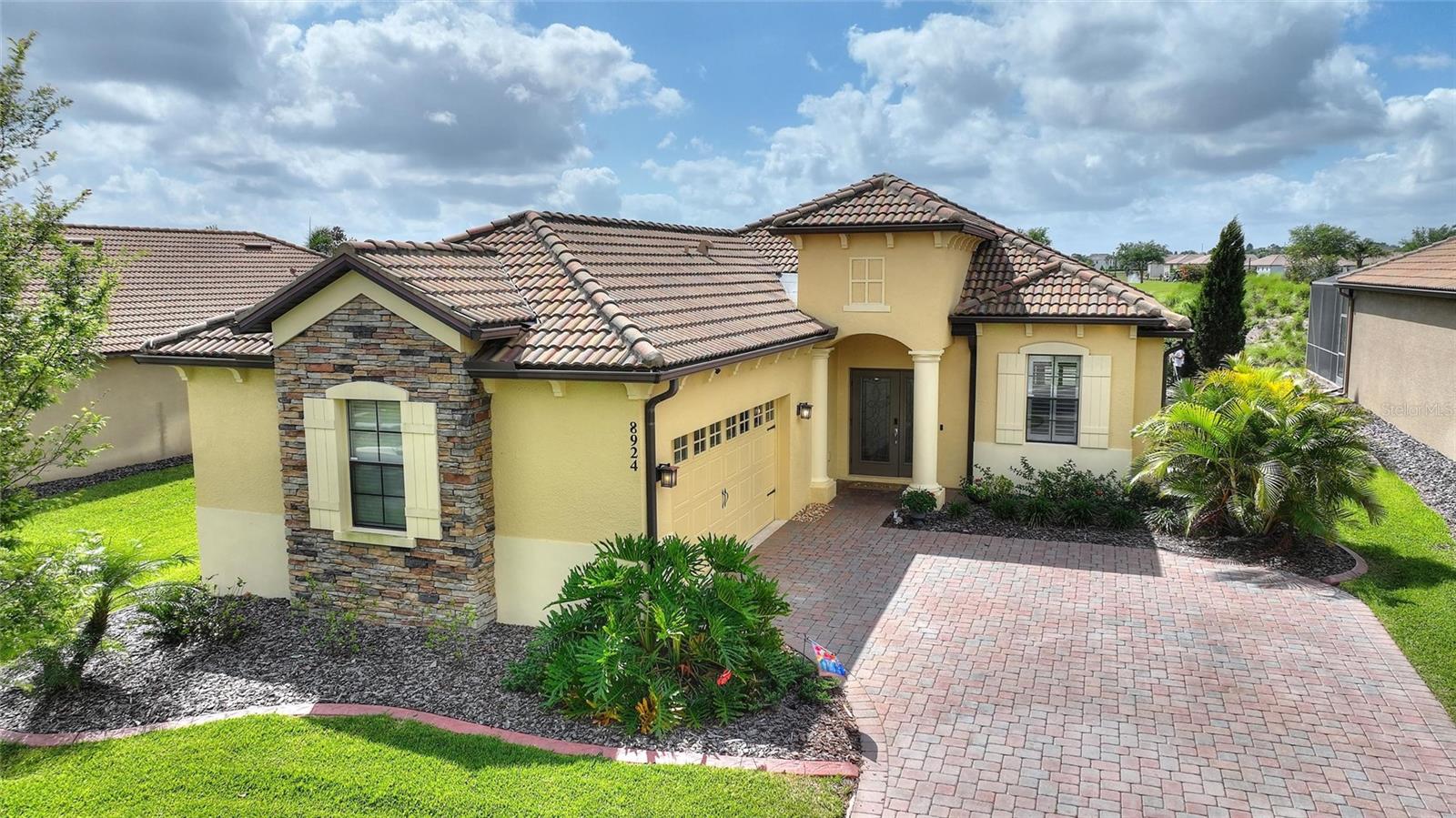 Image 32 of 64 For 8924 Dove Valley Way