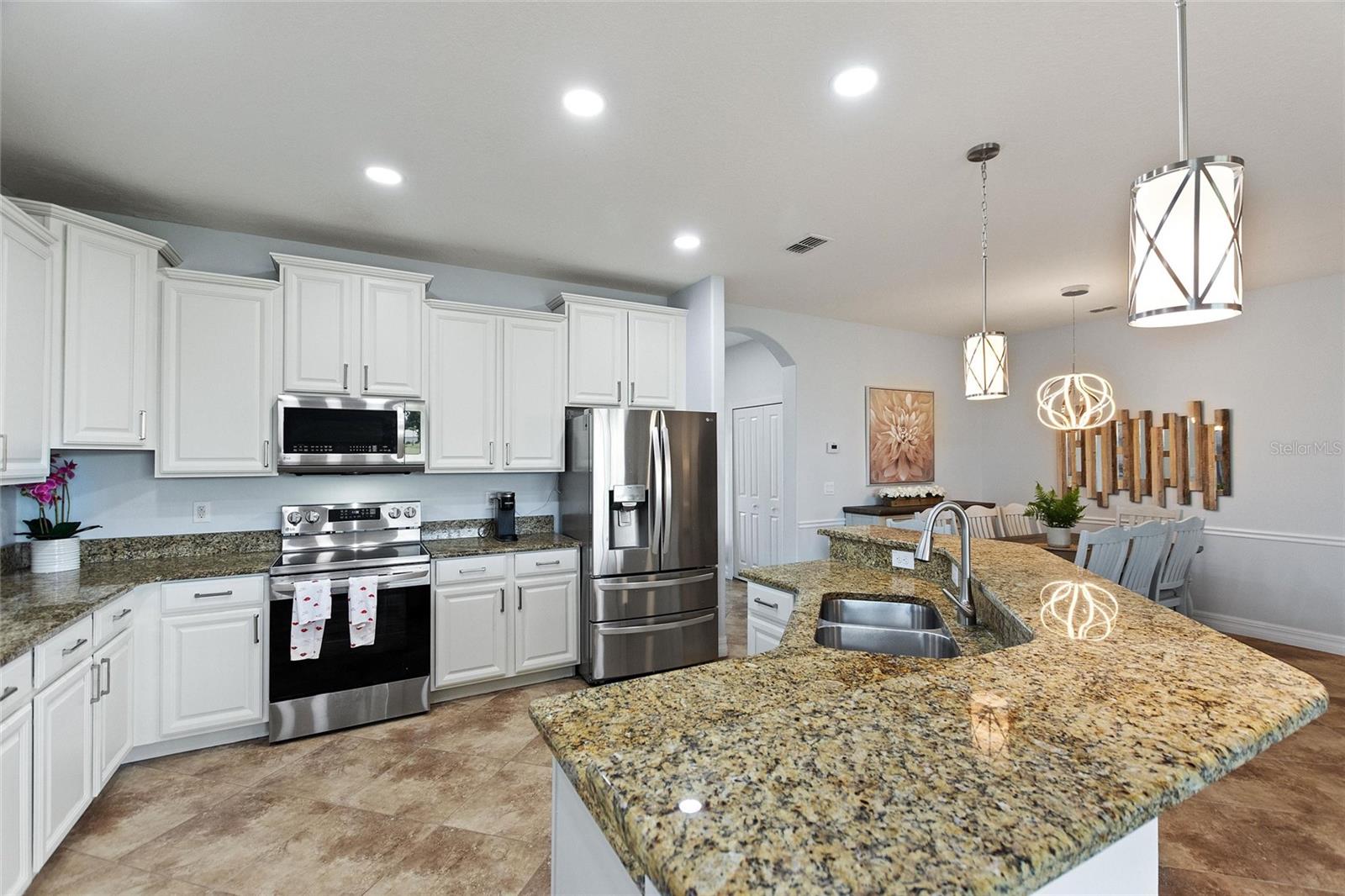 Image 9 of 64 For 8924 Dove Valley Way