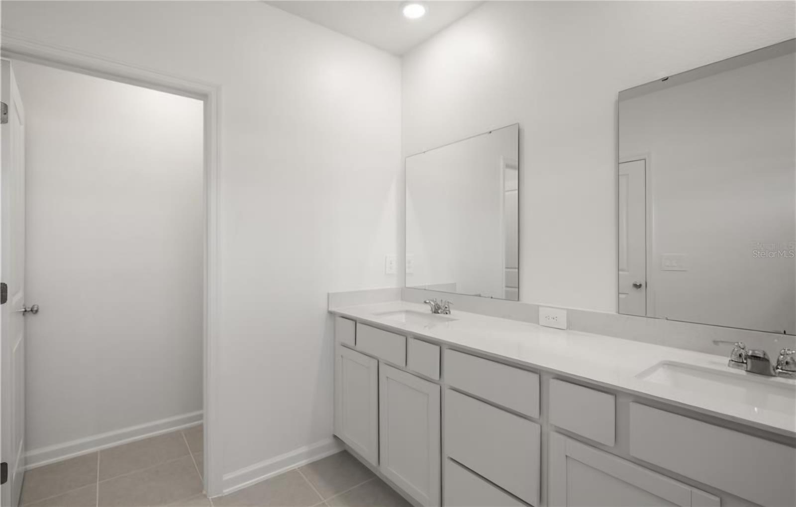 Image 14 of 19 For 2865 Pierr Street