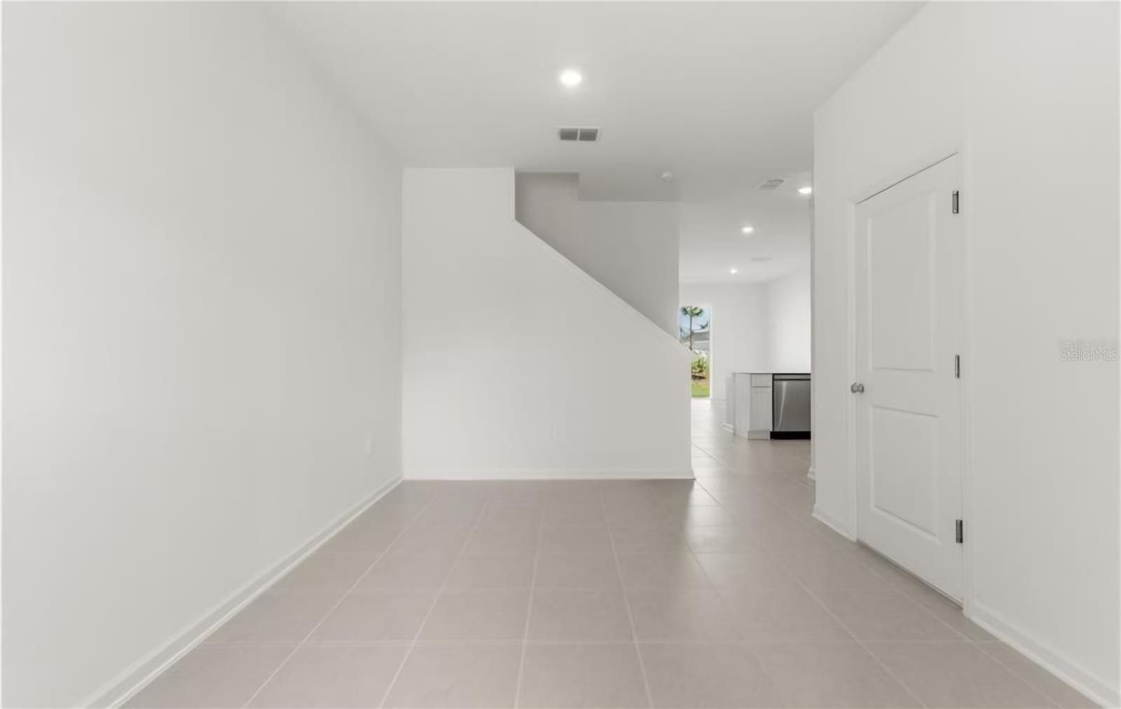 Image 2 of 19 For 2865 Pierr Street