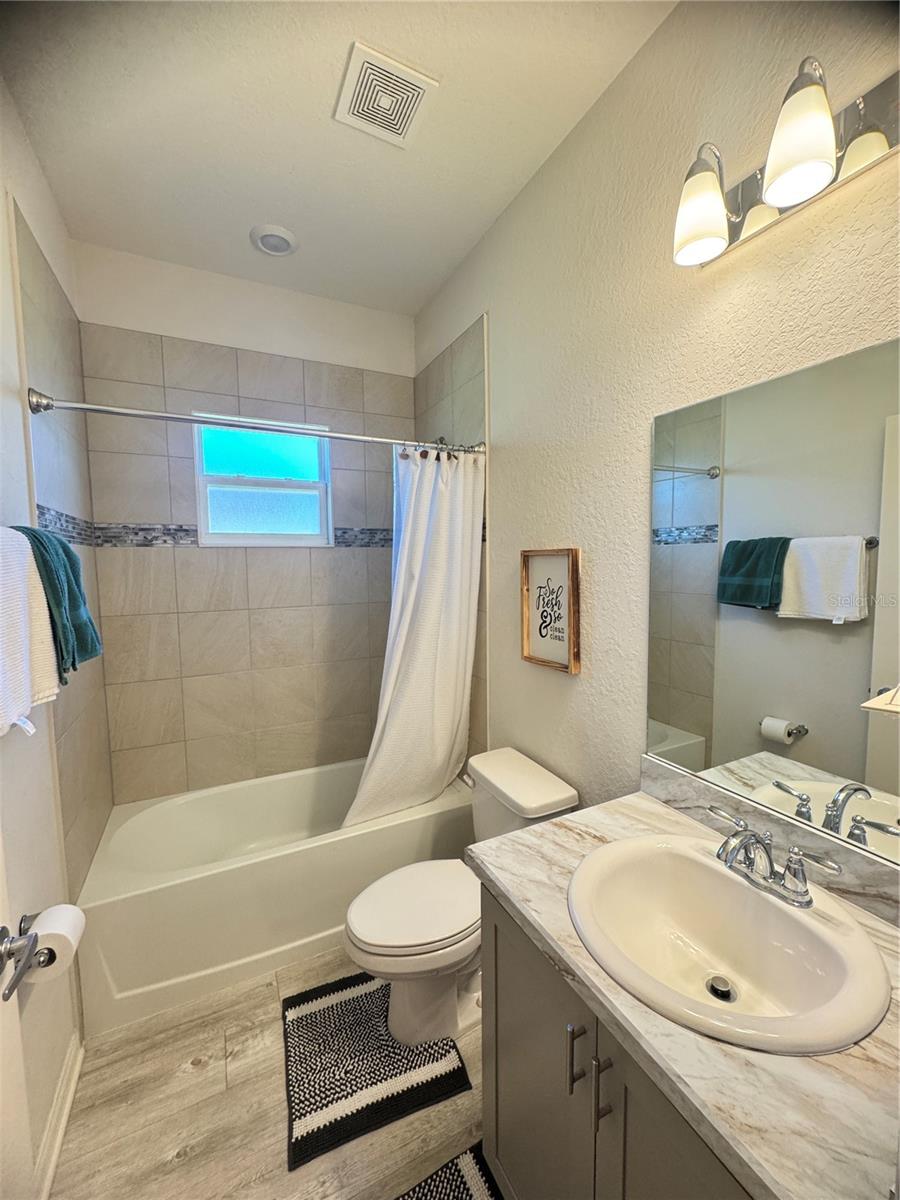 Image 21 of 28 For 4949 114th Street Road