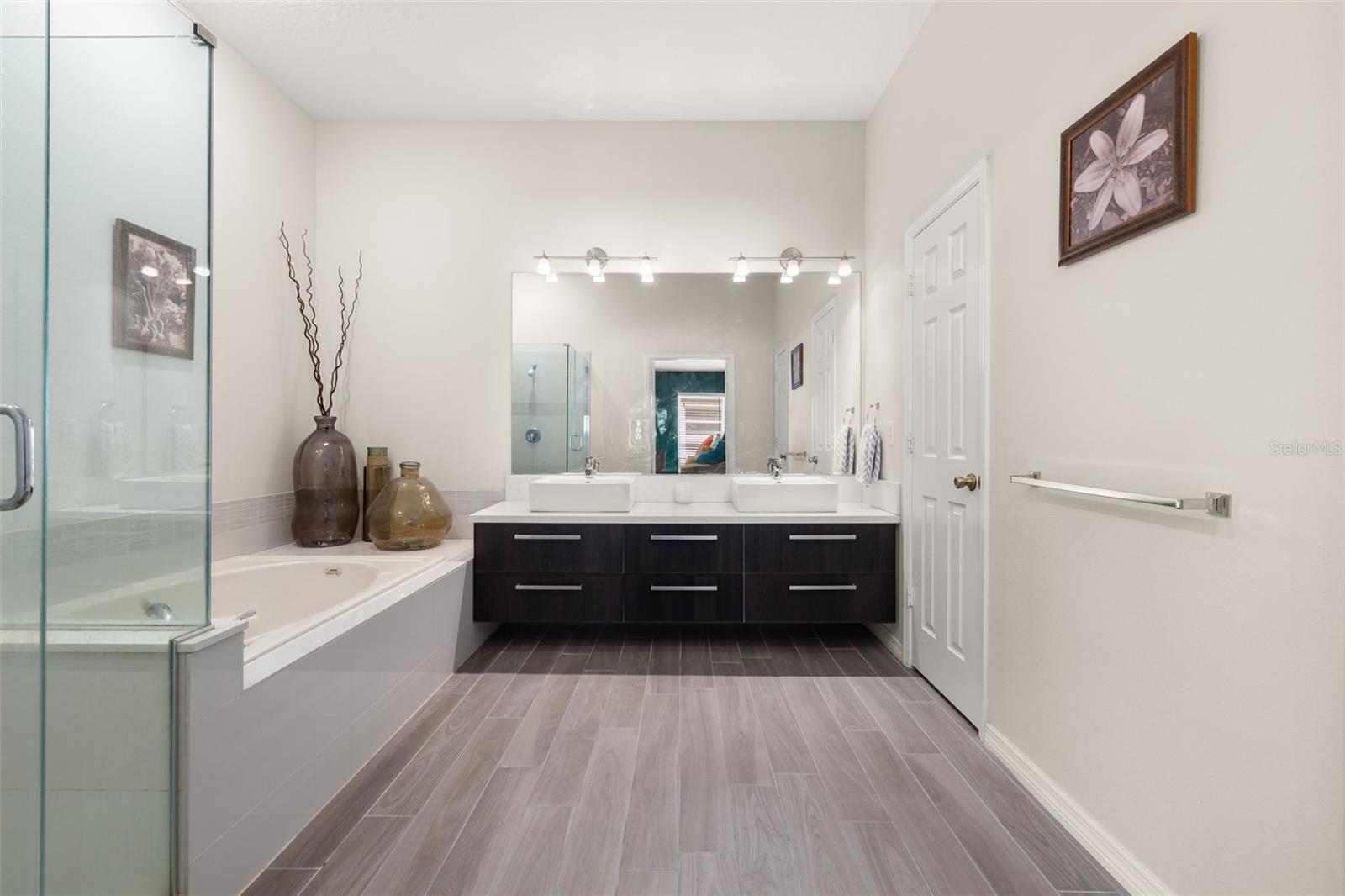 Image 32 of 63 For 11438 Arborside Bend Way