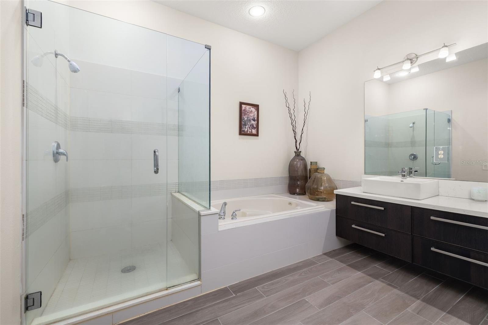 Image 33 of 63 For 11438 Arborside Bend Way