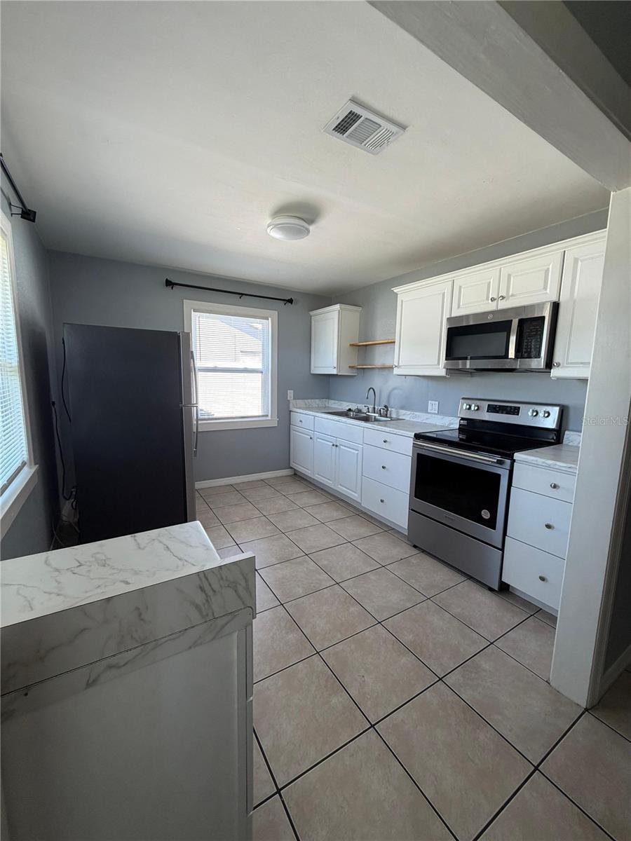 Image 9 of 11 For 1111 Jersey Avenue