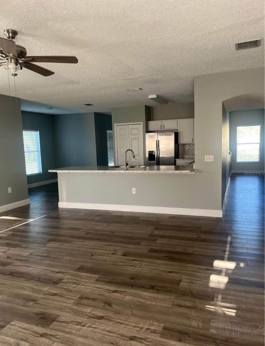 Image 7 of 20 For 2500 Jasmine Trace Drive