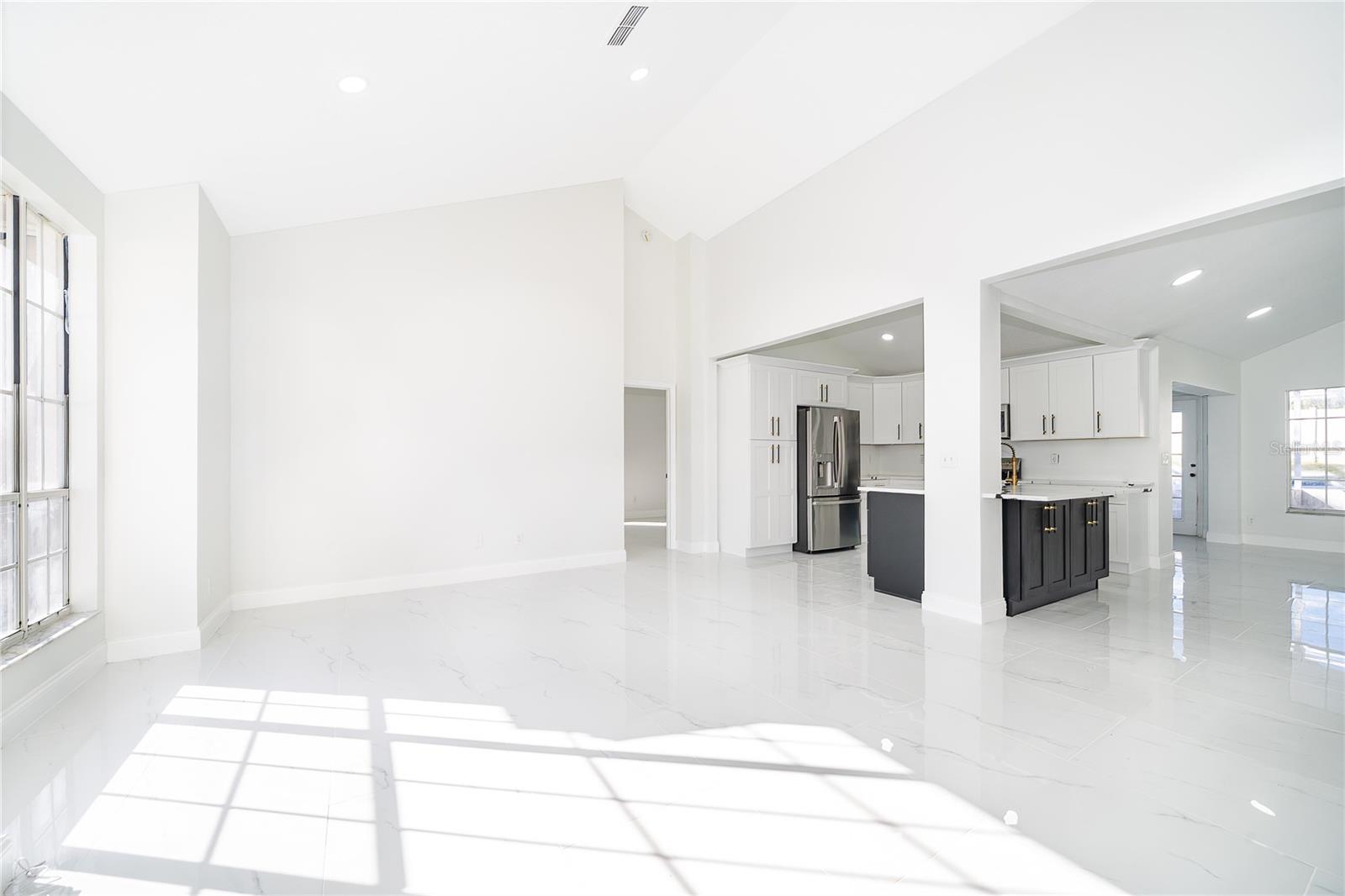 Image 12 of 41 For 1250 Glenmore Drive