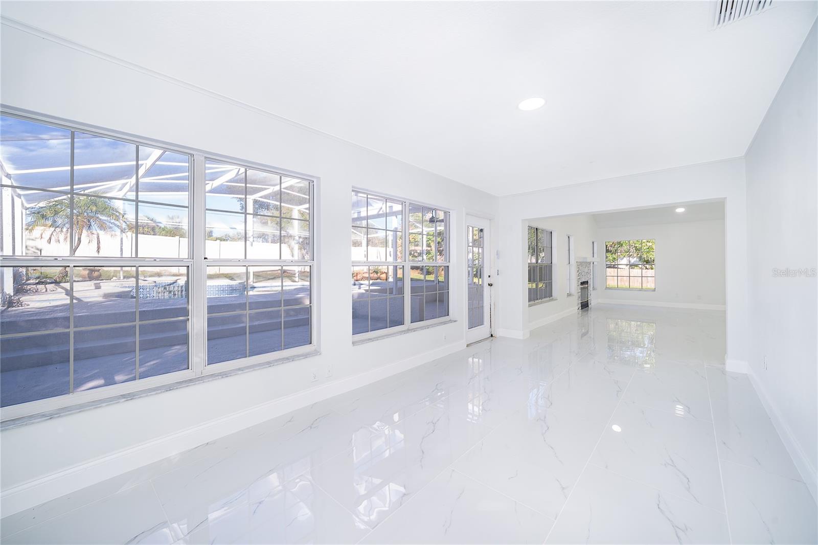 Image 22 of 41 For 1250 Glenmore Drive